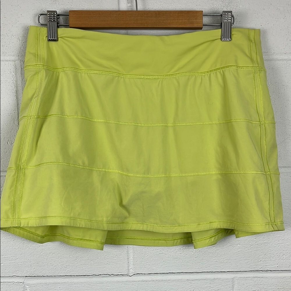 Lululemon women’s pace rival skirt 4-way stretch 15” lemon vibe skort size 10
